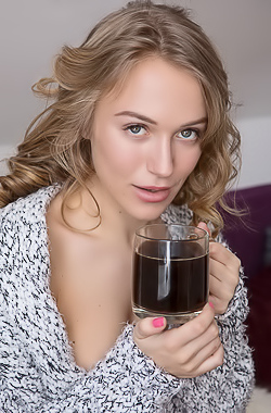 Vika P Presents Her Pink Pussy